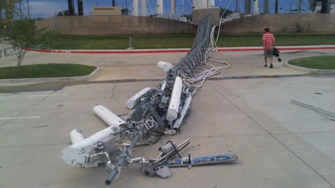 High winds and storms blew through North Texas tearing down a cell phone tower at Flower Mound Marcus High School Friday.