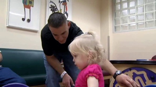 An Iraq War veteran has donated a kidney to his 22-month-old daughter, who needs a transplant because of a rare kidney disease.