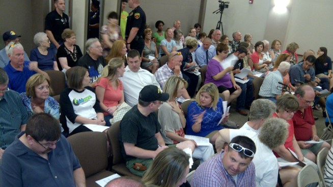 Hickory Creek  elected leaders are considering starting their own fire department and residents fear that will compromise safety.