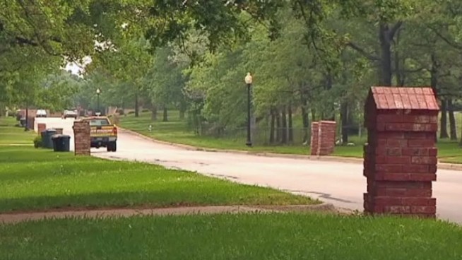 Homeowners in Keller are turning to the city to solve traffic troubles from rivers speeding through their subdivisions to avoid the traffic tie ups between Rufe Snow Drive and Keller-Smithfield Road.