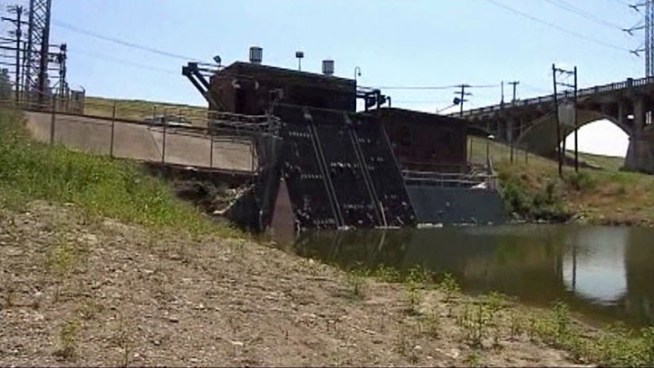 The federal government says Dallas must repay $15 million it received years ago for levee improvements.