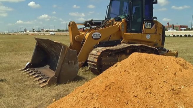 For about a decade progress on the Gateway Project at U.S. Highway 75 at State Highway 121 in McKinney has been stalled, but there were signs of progress Tuesday.