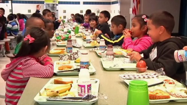 The Mesquite Independent School District is getting recognition from the United States Department of Agriculture for revamping school lunches and making them healthier.