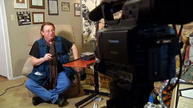 Mickey Grant, who was shooting a documentary, captured the violence between <a title=