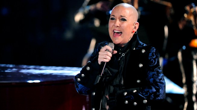 The four remaining contestants sing for it all on 