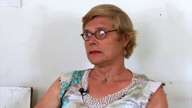 A transgender woman who was cited by Parkland Hospital police for using a women's bathroom says she would like the hospital to drop the case. The woman, who is a registered sex offender for a two convictions 22 years ago says her past has nothing to do with the citation.