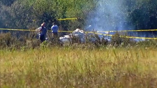 [Internacional]Dois feridos em acidente de avião no Texas  PlaneCrash090512