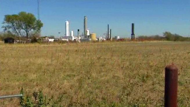 Residents in Ponder say they're getting sick from an odor coming from a gas treatment plane near their neighborhood.