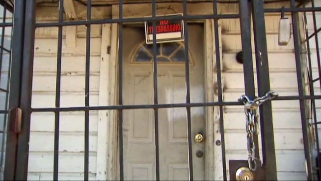 Dallas City Councilman Dwaine Caraway wants to establish a new ordinance that would allow the city to seize a home if it's rented to drug dealers or functioning as a drug house.