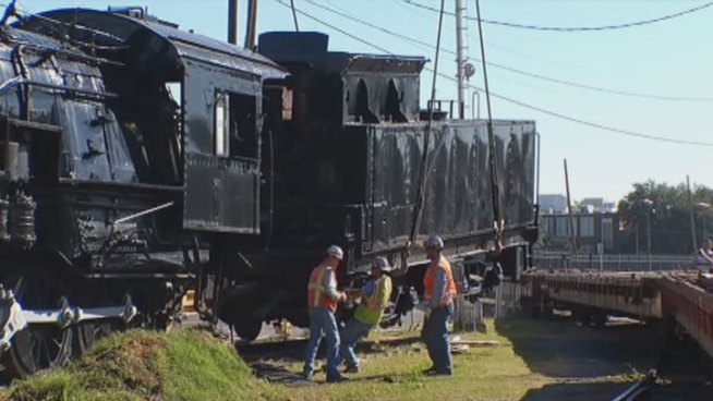 The Museum of the American Railroad continues its move from Fair Park to its new home in Frisco. On Wendnesday, trains were hoisted in the air and set on flatbed cars for the move to north.
