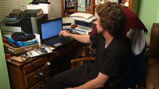 Randy McClendon and his brother were robbed gunpoint by the supposed sellers of a car while answering a Craigslist ad.