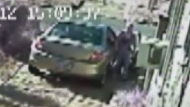 'Tis the season for stealing packages from front porches. As deliveries ramp up before the holidays, police say they receive more reports of thefts outside homes.