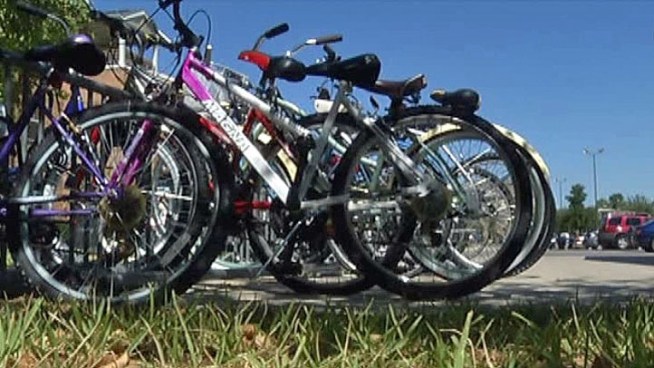 After a string of bike thefts around the University of Texas at Arlington campus, UTA Police are using bait bikes in an attempt to catch the thieves leaving students without their wheels.