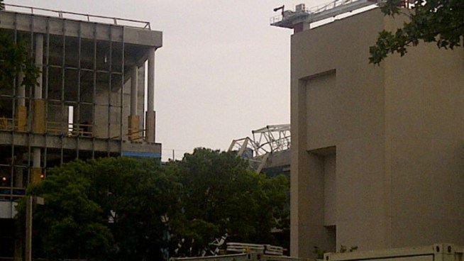 High winds on Saturday afternoon cause problems at UTD-Richardson, local lakes and for electricity customers.