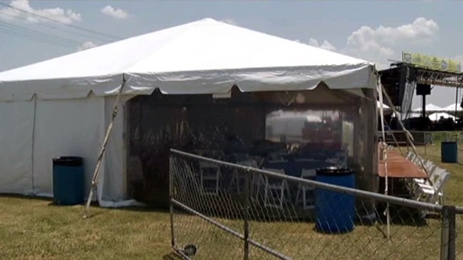 Critics say the use of tax dollars for a VIP tent at Flower Mound's Independence Fest is wasteful.