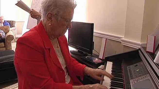 A Dallas senior living facility is incorporating music into its daily therapy for patients with Alzheimer's disease.