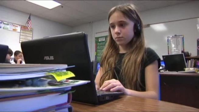 A dual language program at an Irving ISD school integrates English and Spanish throughout class lessons.