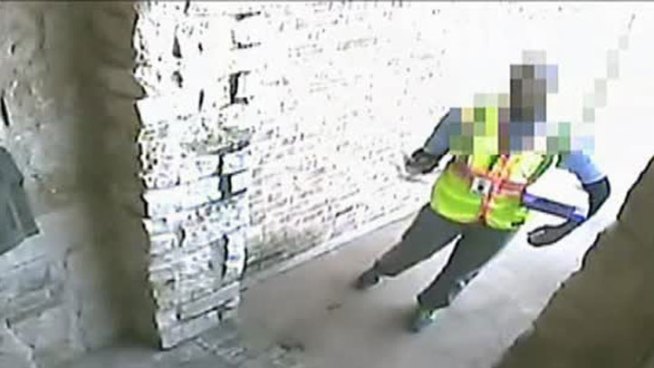 The Boys and Girls' Club is warning people throughout Dallas not to give donations to a door-to-door solicitor.