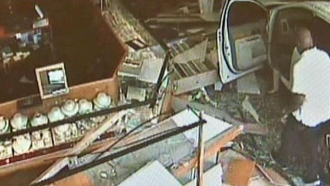 A fitness instructor from Coppell sprang into action after an SUV crashed into a jewelry store in New Jersey.