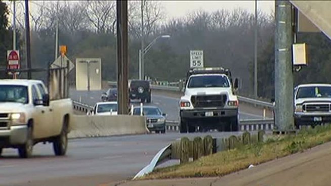 A plan to remove Dead Man's Curve by connecting U.S. 175 C.F. Hawn Freeway directly to Interstate 45 is moving forward.