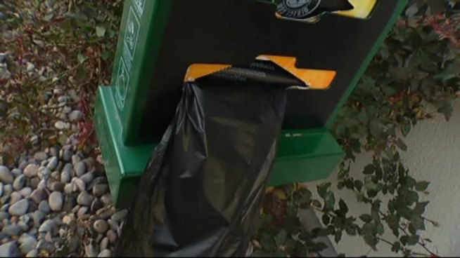 A Plano apartment complex is demanding DNA tests of all dogs on the property to catch owners who fail to clean up after Fido.