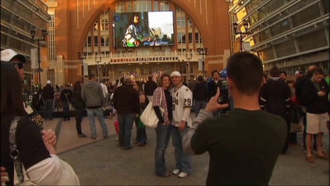 The Dallas Stars returned to the ice on Saturday night and so did their fans, selling out the American Airlines Center.