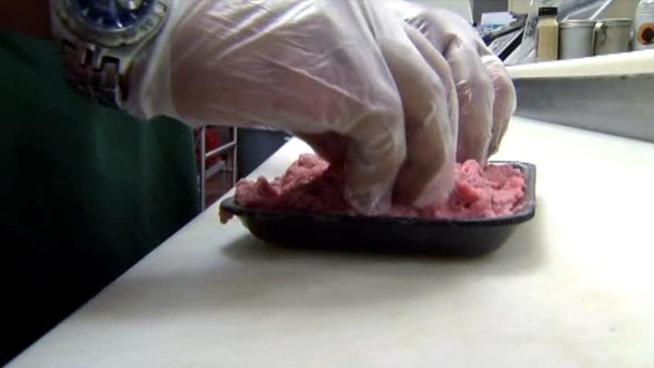 The government is still investigating who produced the ground turkey linked to a fatal case of salmonella poisoning and has not initiated a recall.