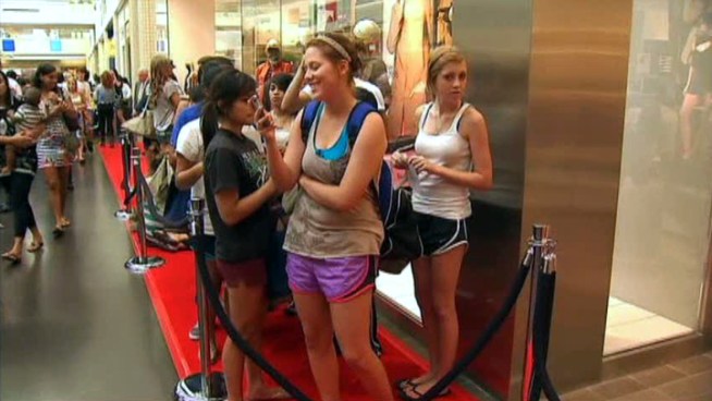 NorthPark Center was crazy Thursday as shoppers clamored for a chance to peruse the racks at the newly opened H&M store.