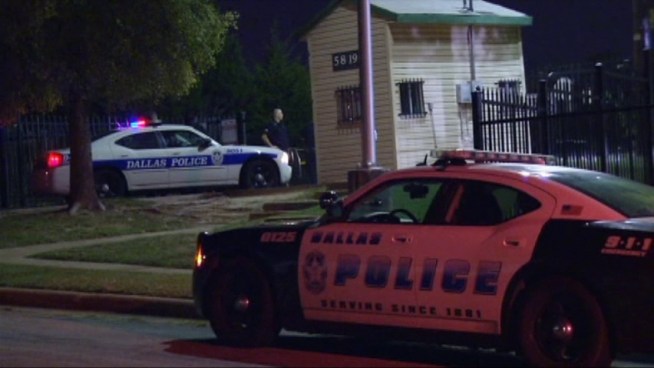 Dallas police are still looking for the gunman who killed an armed security guard at a Dallas apartment complex Friday night.
