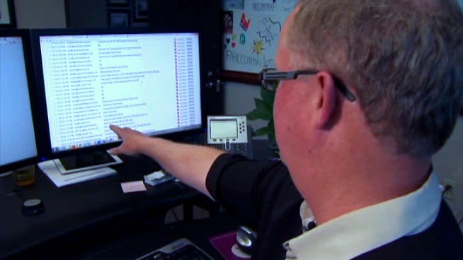 Online thieves are using phony emails that appear to be sent by airlines to 