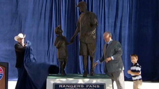 http://media.nbcbayarea.com/images/shannonstatueunveil04051_722x406_2219930550.jpg
