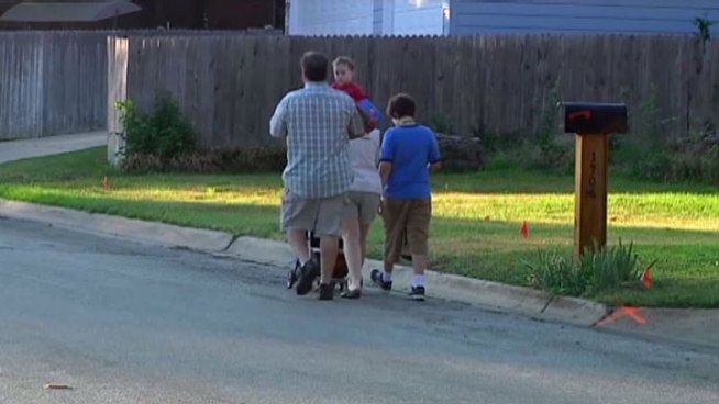 The Denton Independent School District is coming up with a plan to create and improve sidewalks near two of its elementary school in hopes of making the walk to school safer.