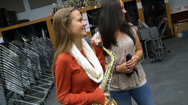 An Arlington high school is helping a teenager who is battling cancer for the second time.
