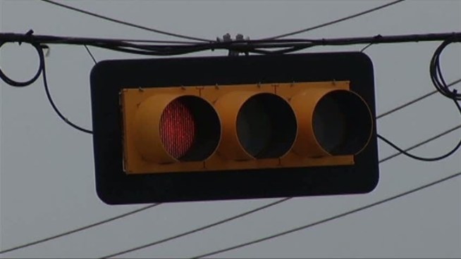 Not everyone on the west side of the Trinity River is thrilled about a planned stoplight for the Margaret Hunt Hill Bridge.