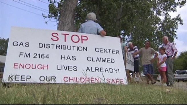 Many Denton county residents want plans to build a new gasoline distribution center on FM 21-64 to halt.