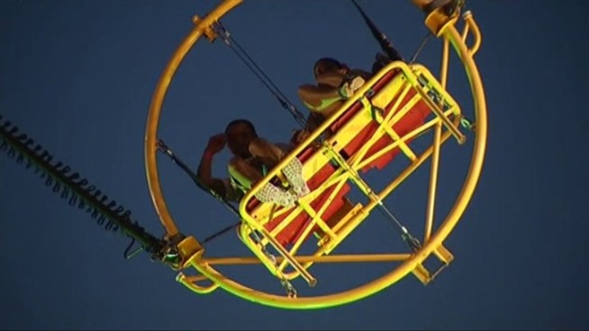 A North Texas man's attempt to face his fear of heights backfired when he became stuck on a bungee ride for three hours.