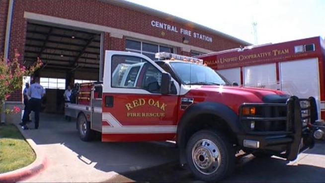 Emergency dispatchers in Red Oak received an influx of worried calls Tuesday from residents concerned about the smell of smoke in the air.