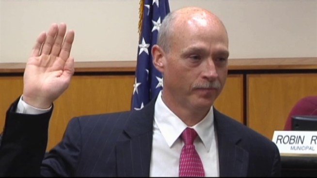 The city of Denton swore in its new police chief, Lee Howell, on Tuesday.