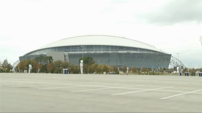 Two Arlington high school football teams, Martin and Lamar, will play in Cowboys Stadium in their next playoff games.