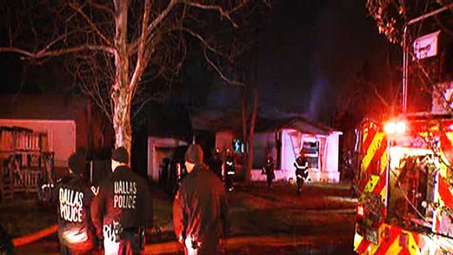 A fire forced a family in Dallas out of their home and into the cold weather Thursday morning.