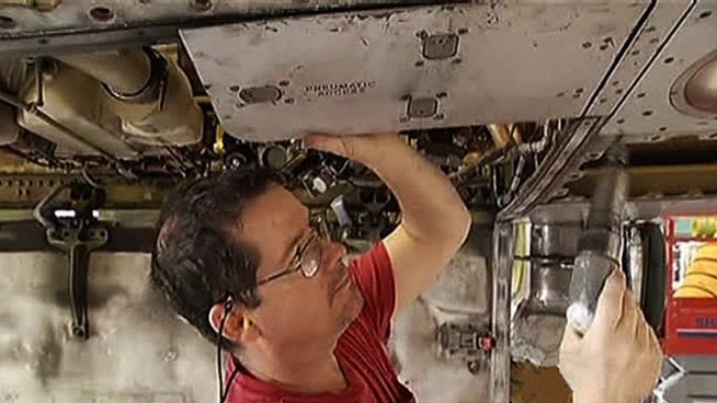 Pilots and American Airlines executives blame maintenance write-ups, but both are pointing the finger at each other for the increase in maintenance issues.