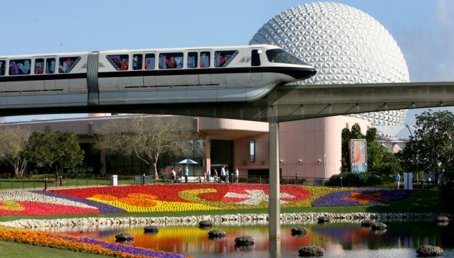 Disney World Monorail Trains Collide, Kill Driver
