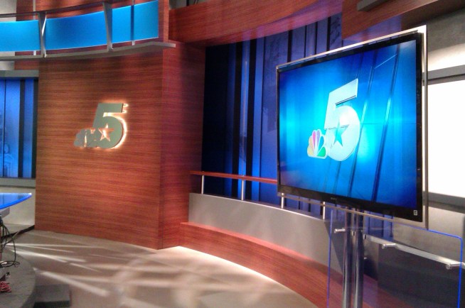 University Park police are trying to find burglars breaking into homes as soon as people leave for work in the morning.