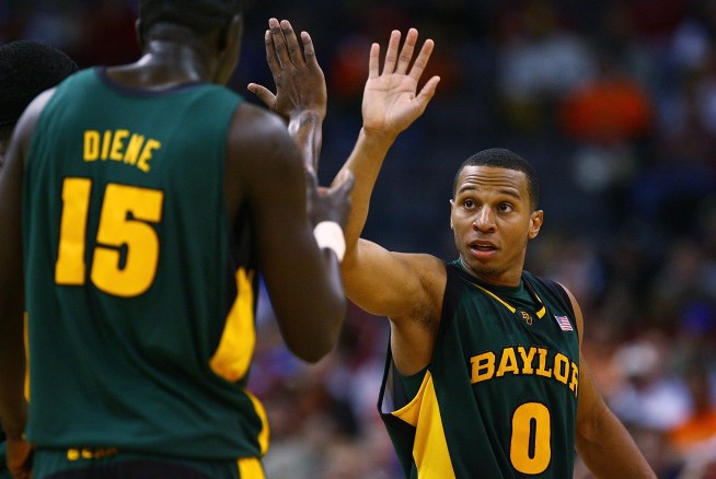 Baylor Shocks Top-Seeded Kansas, 71-64