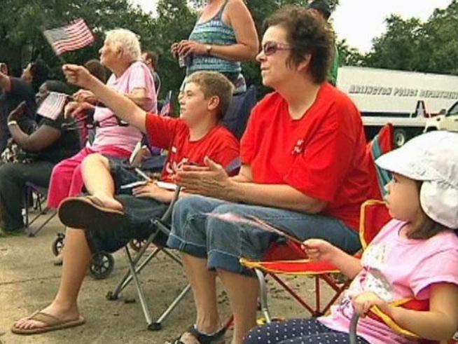 137 parade entries and some 50,000 onlookers make this one of the nation's biggest 4th of July parades.