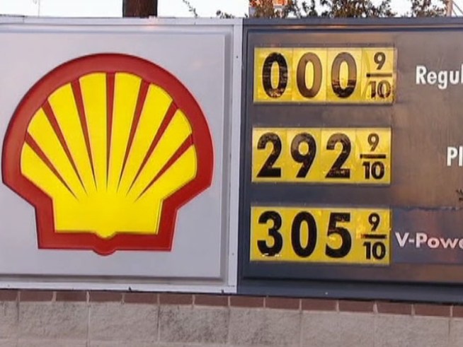 Hundreds of people started their Friday off with 20 gallons of free gas at a Shell gas station in <a title=