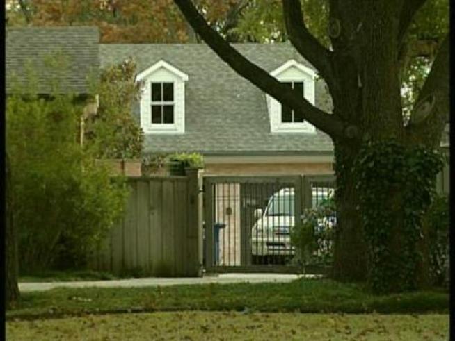 Raw video of a Preston Hollow home rumored to be the one bought by President George W. Bush.