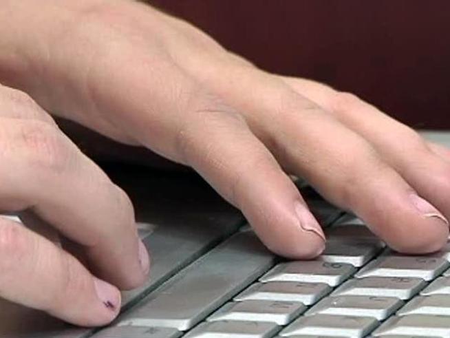 Thousands of e-mails from around the world pour in for a <a title=