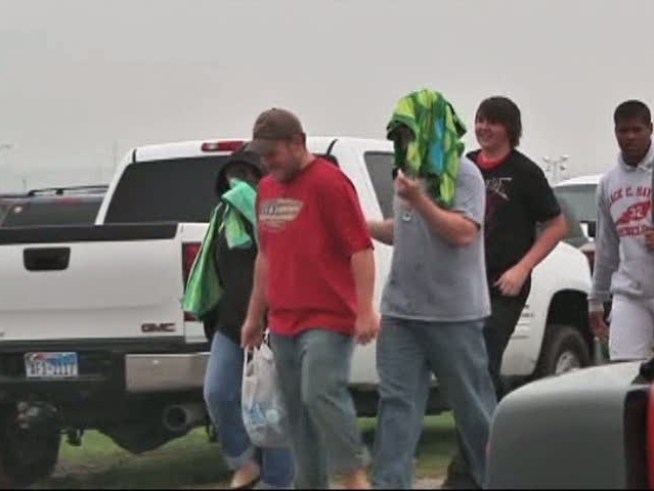 Mother Nature put a damper on race weekend at <a title=