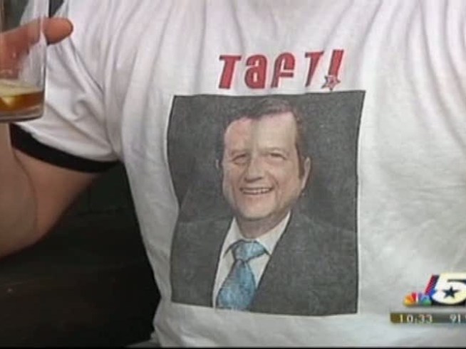 Meteorology fans sport Finfrock, Taft T-shirts.